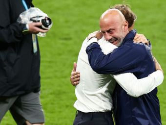 
	Imaginile care au marcat EURO 2020! De la colegi la Sampdoria la lacrimile succesului alături de Roberto Mancini, cu naționala Italiei&nbsp;

