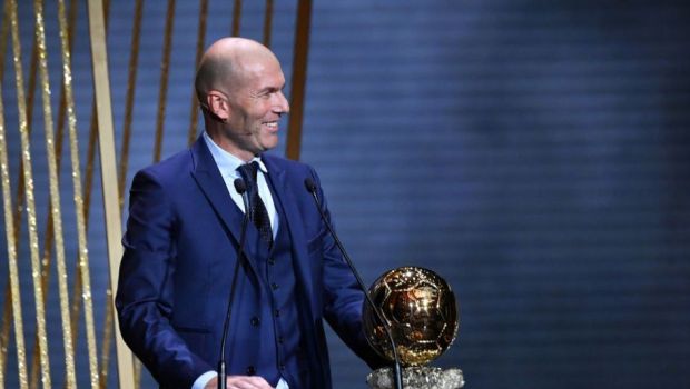 Zinedine Zidane poate pregăti o națională importantă după ce Didier Deschamps și-a prelungit contractul cu Franța! Ce echipă poate prelua&nbsp;