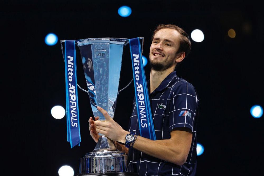 Tensiune în ATP: Medvedev l-a ironizat pe Djokovic, care a câștigat, deși a acuzat o accidentare_12