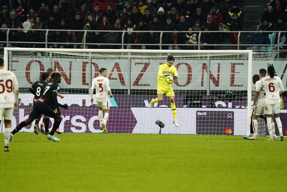 AC Milan - AS Roma 2-2. Final nebun pe San Siro: Tătărușanu a încasat două goluri în ultimele minute_2