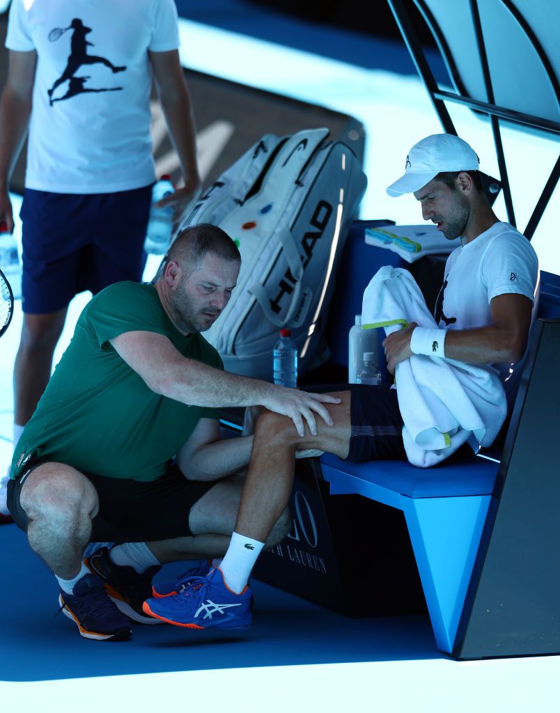 Alertă la Melbourne: Djokovic a părăsit prematur primul antrenament, acuzând probleme fizice_22