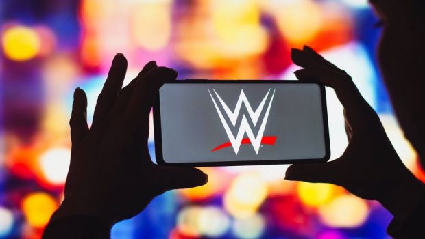 
	Arabii de la Newcastle cumpără WWE! Anunțul venit din presa internațională
