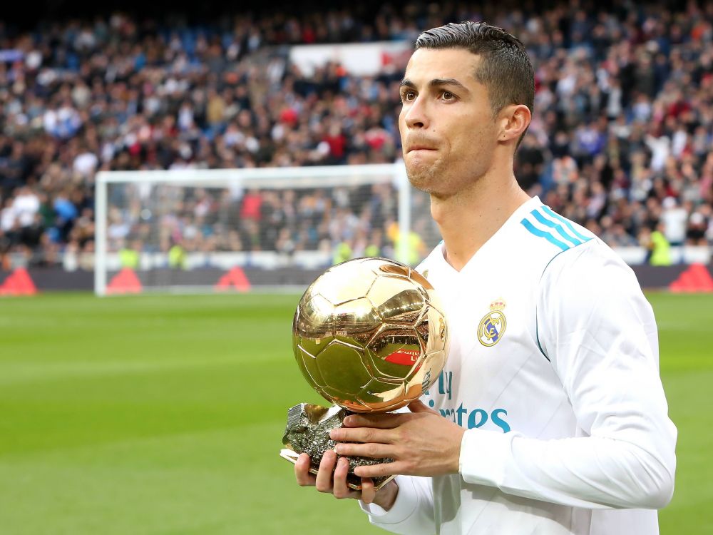 Cristiano Ronaldo și-a vândut un Balon de Aur! Suma obținută este uriașă_23