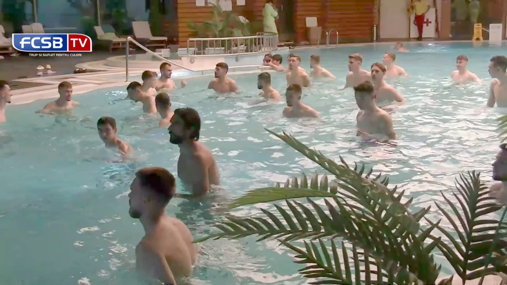 Să tot mergi în Antalya! FCSB, antrenament direct în piscină: jucătorii au făcut cel mai lung 'trenuleț' în apă_11