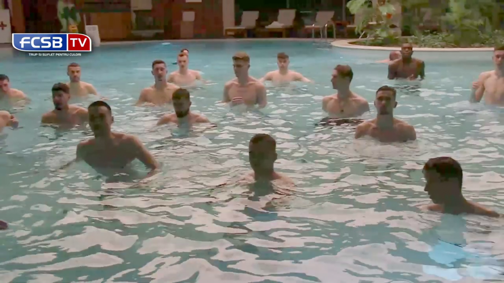 Să tot mergi în Antalya! FCSB, antrenament direct în piscină: jucătorii au făcut cel mai lung 'trenuleț' în apă_13