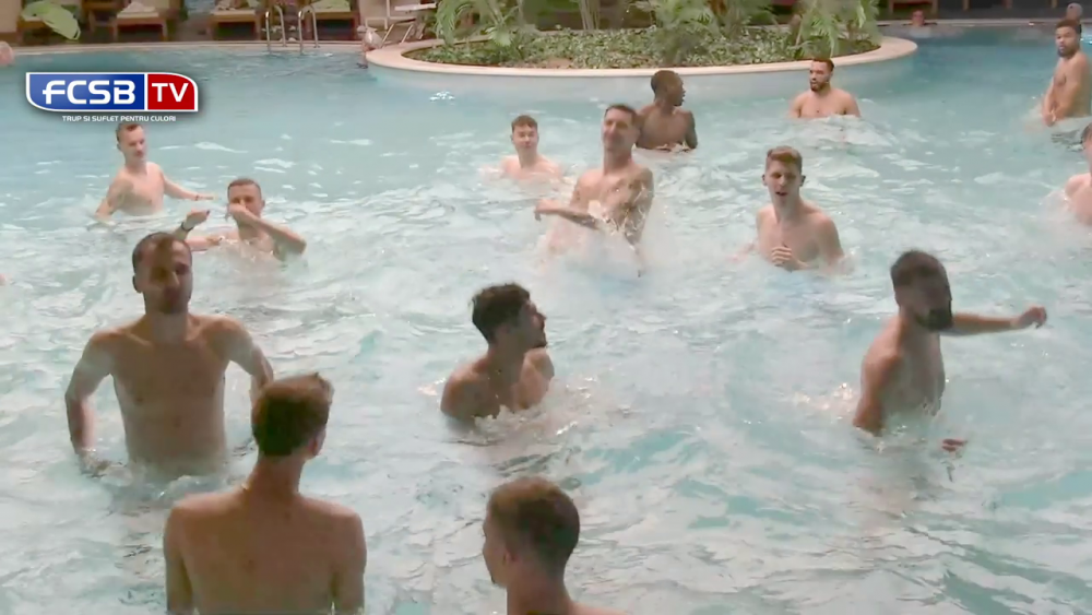 Să tot mergi în Antalya! FCSB, antrenament direct în piscină: jucătorii au făcut cel mai lung 'trenuleț' în apă_22