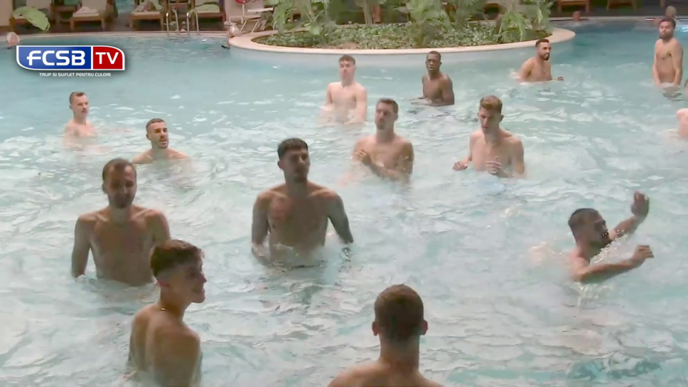 Să tot mergi în Antalya! FCSB, antrenament direct în piscină: jucătorii au făcut cel mai lung 'trenuleț' în apă_25