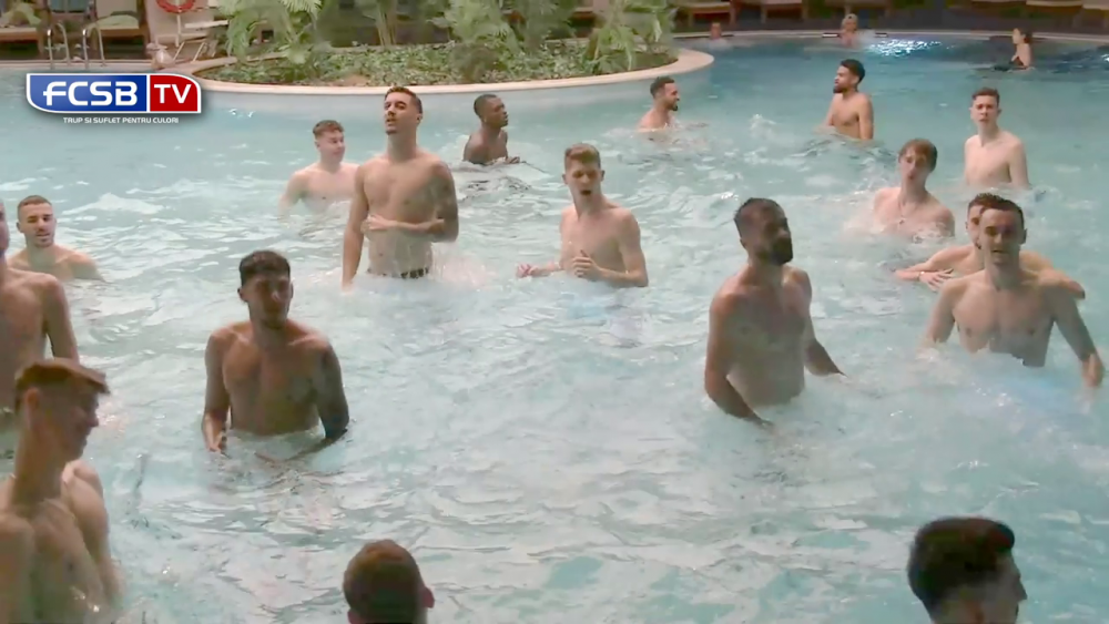 Să tot mergi în Antalya! FCSB, antrenament direct în piscină: jucătorii au făcut cel mai lung 'trenuleț' în apă_27