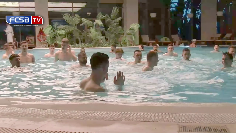 Să tot mergi în Antalya! FCSB, antrenament direct în piscină: jucătorii au făcut cel mai lung 'trenuleț' în apă_31