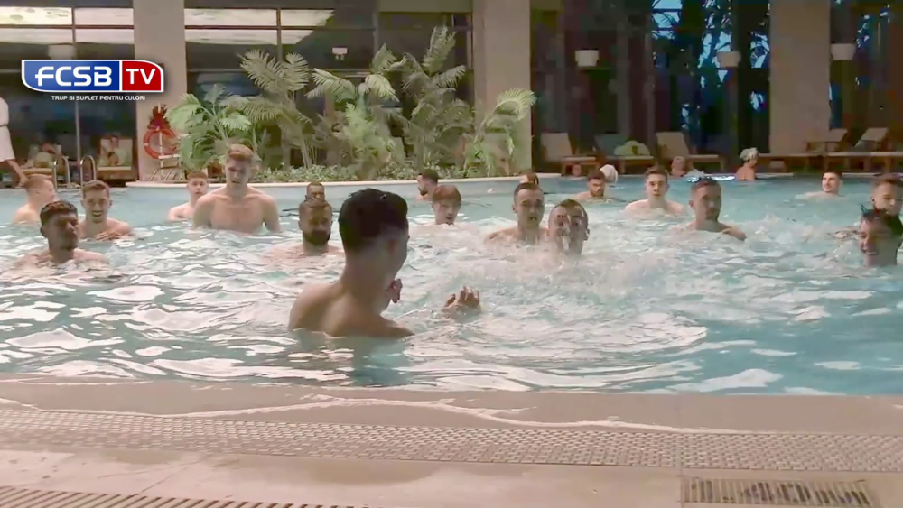 Să tot mergi în Antalya! FCSB, antrenament direct în piscină: jucătorii au făcut cel mai lung 'trenuleț' în apă_32