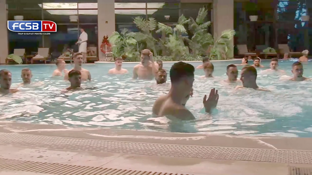 Să tot mergi în Antalya! FCSB, antrenament direct în piscină: jucătorii au făcut cel mai lung 'trenuleț' în apă_36