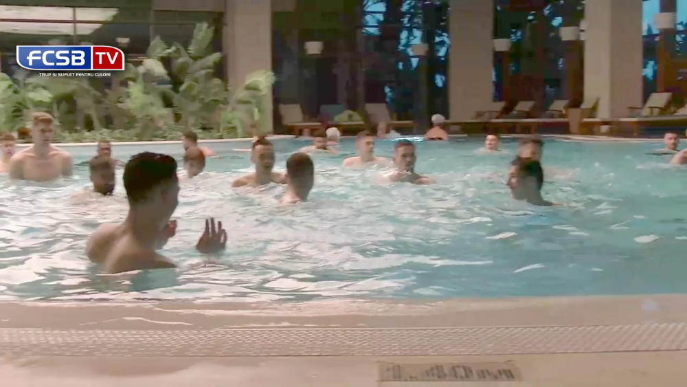 Să tot mergi în Antalya! FCSB, antrenament direct în piscină: jucătorii au făcut cel mai lung 'trenuleț' în apă_42