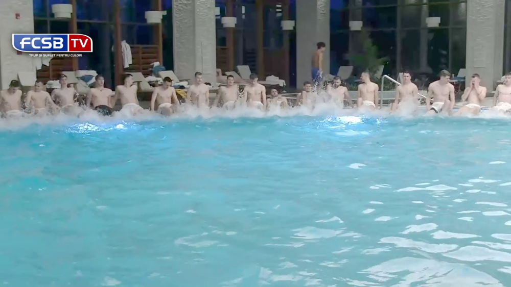 Să tot mergi în Antalya! FCSB, antrenament direct în piscină: jucătorii au făcut cel mai lung 'trenuleț' în apă_56