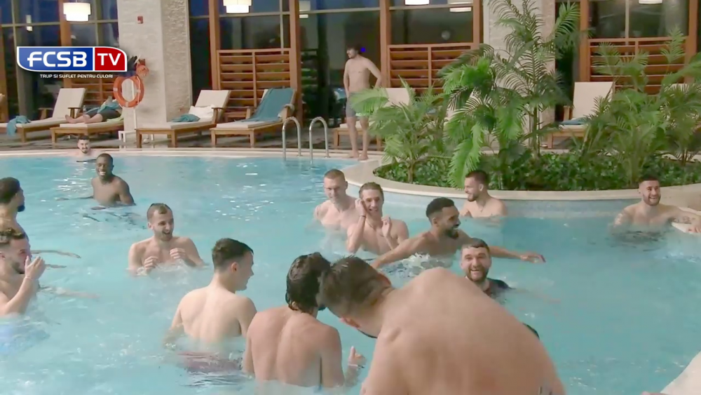Să tot mergi în Antalya! FCSB, antrenament direct în piscină: jucătorii au făcut cel mai lung 'trenuleț' în apă_78