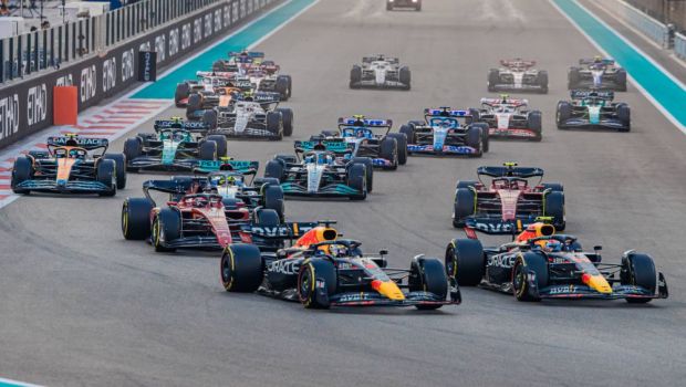 
	Patru piloți se luptă pentru ultimele locuri rămase în Formula 1! Cum va arăta grila în 2024
