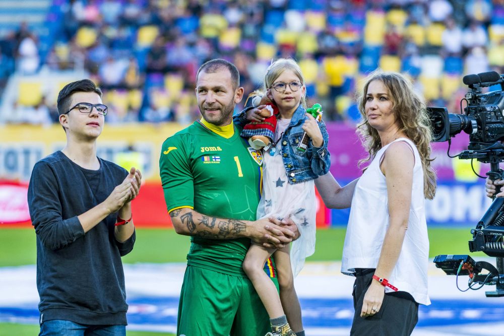 Bogdan Lobonț, la 45 de ani: "Uneori mă bate gândul să mă reapuc de fotbal!" Trei jucători de la U20 care-l impresionează, surpriza din metrou și golul care l-a "chinuit"_47