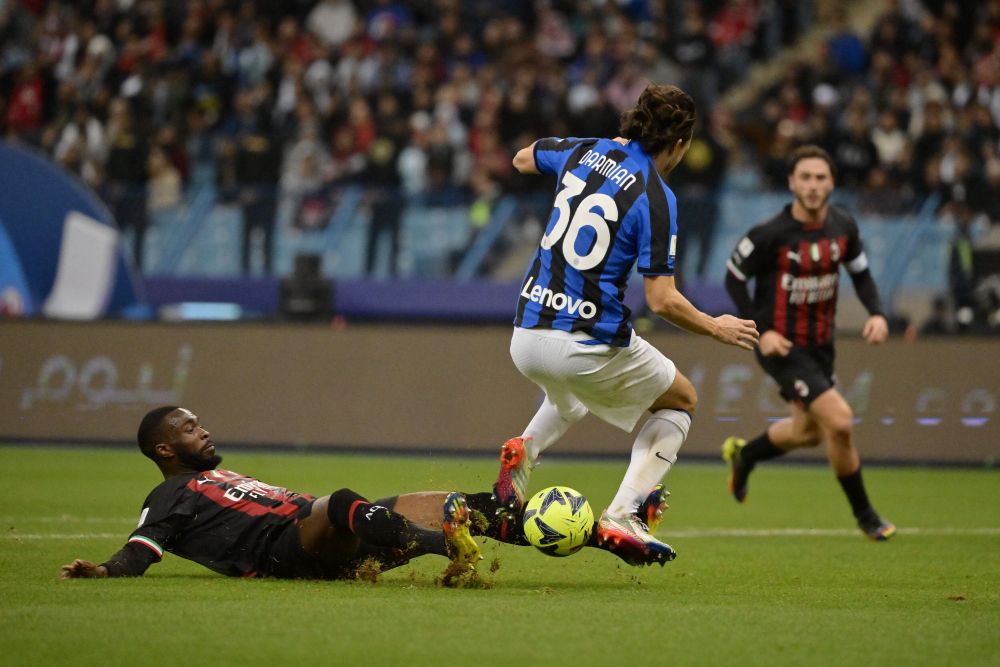 Peste 50.000 de spectatori l-au văzut pe Ciprian Tătărușanu încasând trei goluri. Inter - AC Milan, dezastru total pentru „rossoneri”_3