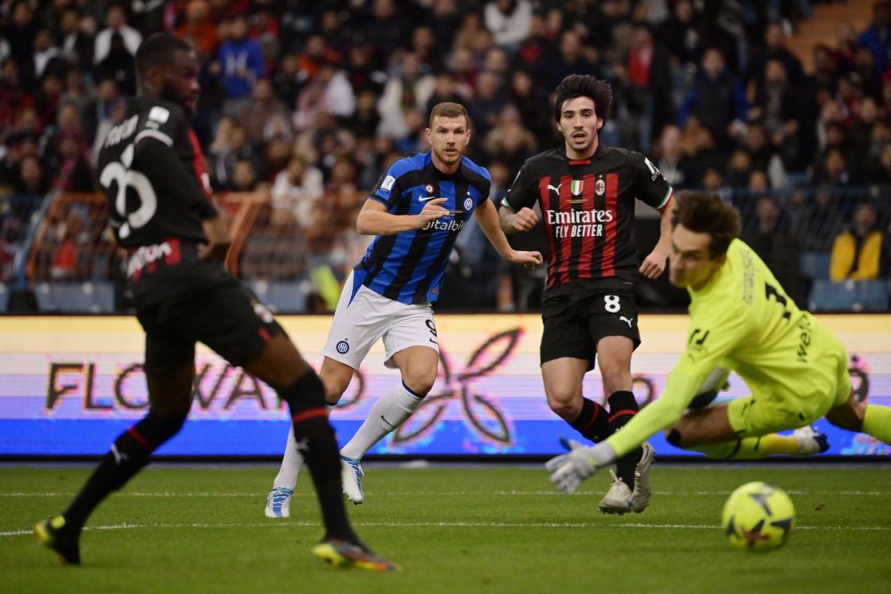 Peste 50.000 de spectatori l-au văzut pe Ciprian Tătărușanu încasând trei goluri. Inter - AC Milan, dezastru total pentru „rossoneri”_6