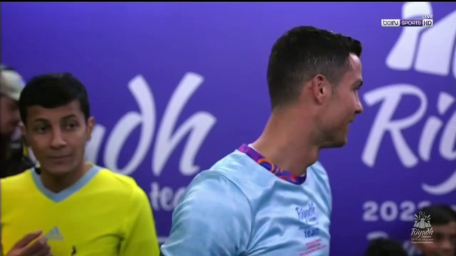 Imagini pentru eternitate: cum au fost surprinși Messi și Ronaldo la probabil ultimul duel direct ca profesioniști_1