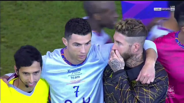 Imagini pentru eternitate: cum au fost surprinși Messi și Ronaldo la probabil ultimul duel direct ca profesioniști_28