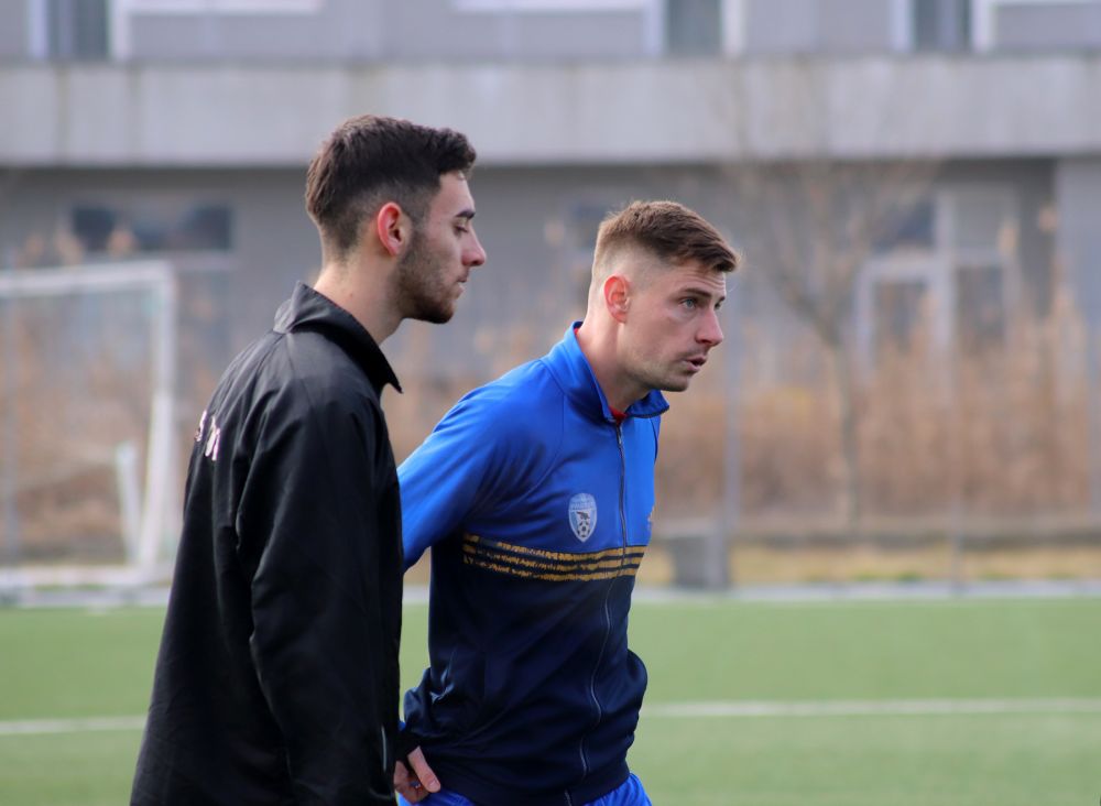 Dinamo nu a reușit să treacă de echipa lui Vali Lazăr în primul meci al anului! A debutat unul dintre ”gemenii golului”_4