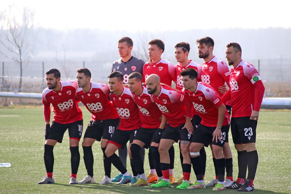Dinamo nu a reușit să treacă de echipa lui Vali Lazăr în primul meci al anului! A debutat unul dintre ”gemenii golului”_20