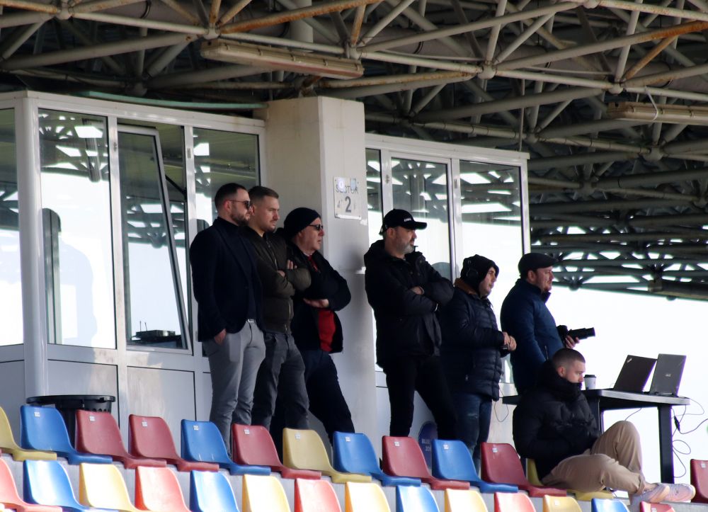 Dinamo nu a reușit să treacă de echipa lui Vali Lazăr în primul meci al anului! A debutat unul dintre ”gemenii golului”_32