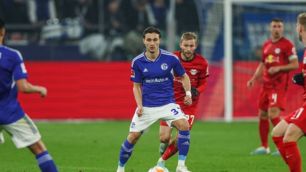
	Un român a debutat în Bundesliga! A fost trimis în teren imediat după pauză
