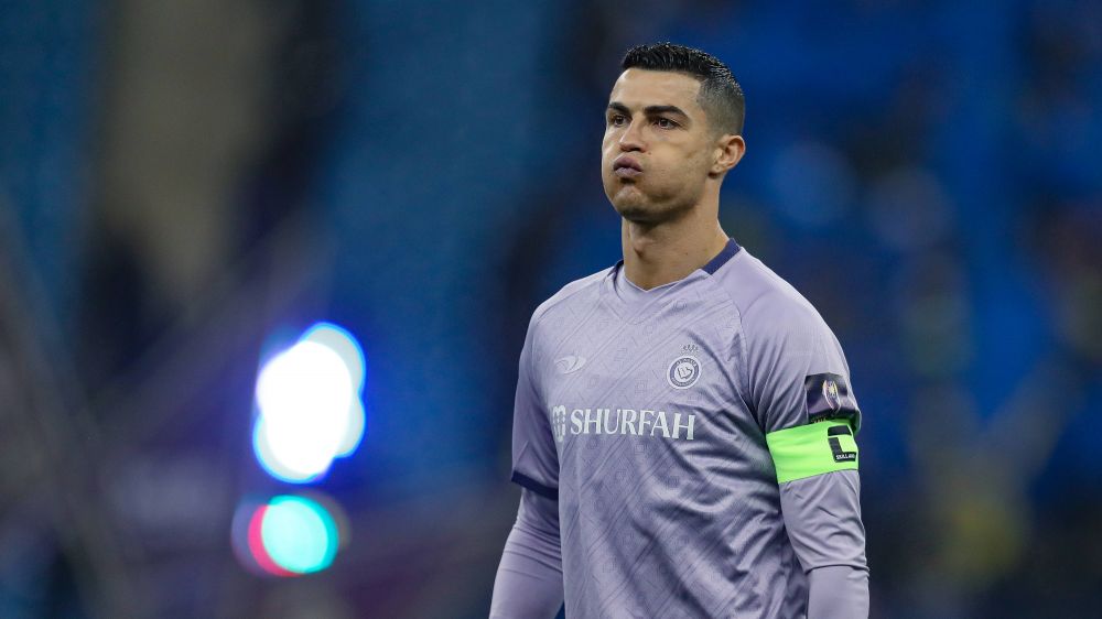 Fanii i-au pregătit o supercoregrafie lui Cristiano Ronaldo, iar starul portughez a ratat incredibil din doi metri în Supercupă_1
