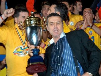 
	Legenda lui Dinamo și Rapid șochează: &bdquo;Îmi doresc extrem de mult să câștige FCSB campionatul!&rdquo;&nbsp;
