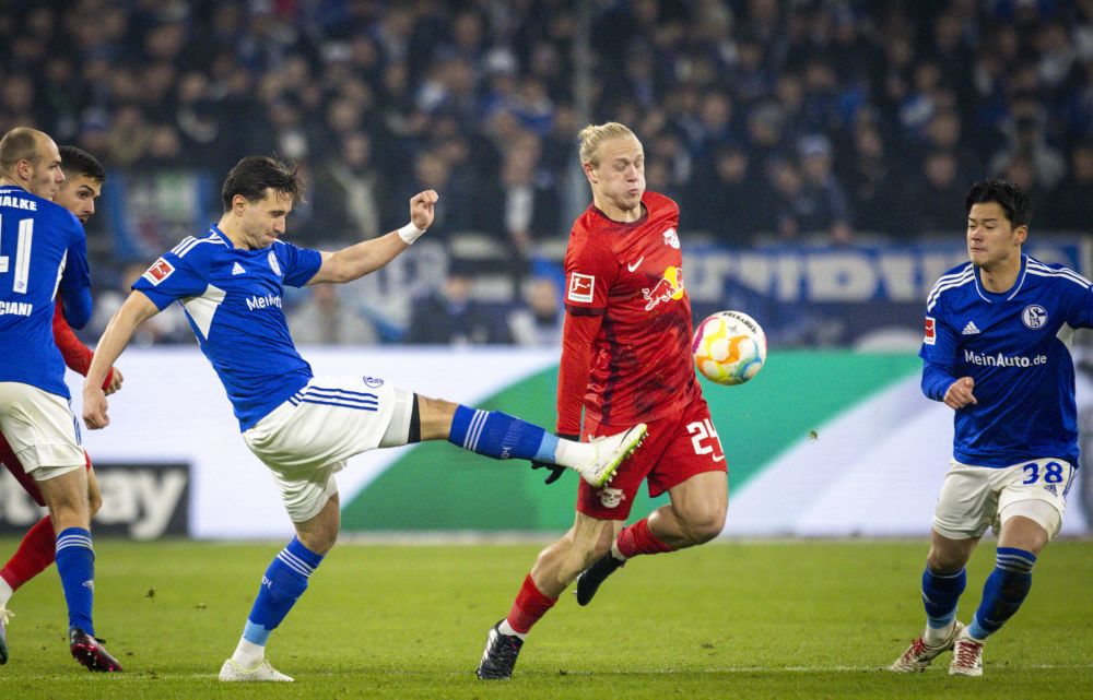 Românul care a debutat în Bundesliga e în atenția presei germane: ”Are abilități puternice de dribling”_2
