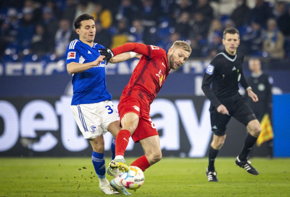 Românul care a debutat în Bundesliga e în atenția presei germane: ”Are abilități puternice de dribling”_3