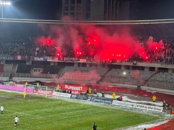 
	Atmosferă incendiară pe Cluj Arena. Suporterii gazdelor au realizat o coregrafie incendiară, în ciuda vremii&nbsp;
