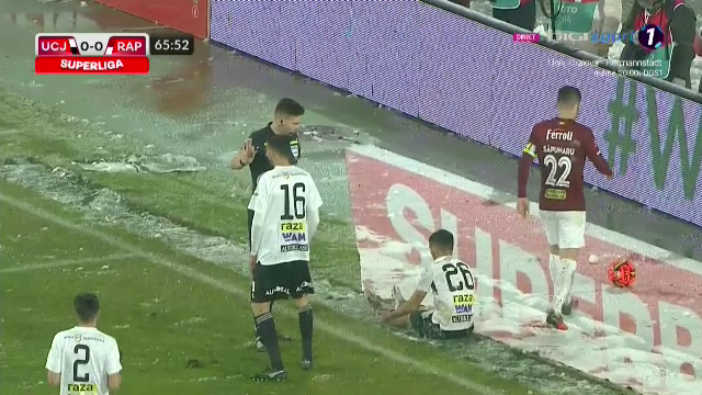 A fost sau nu penalty!? Fotbaliștii lui U Cluj au cerut lovitură de la 11 metri, dar „centralul” Barbu n-a dat nimic_1