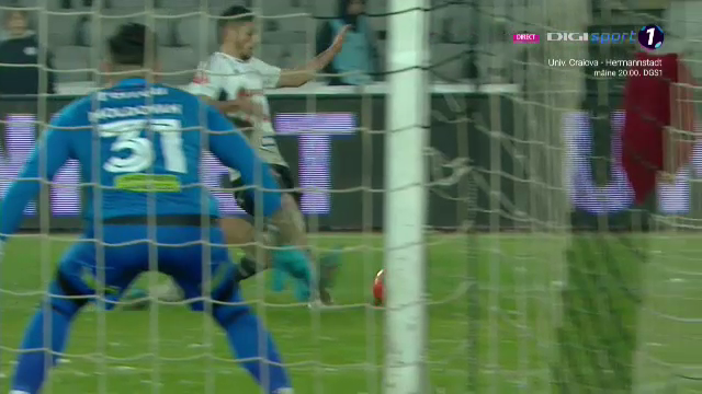 A fost sau nu penalty!? Fotbaliștii lui U Cluj au cerut lovitură de la 11 metri, dar „centralul” Barbu n-a dat nimic_4