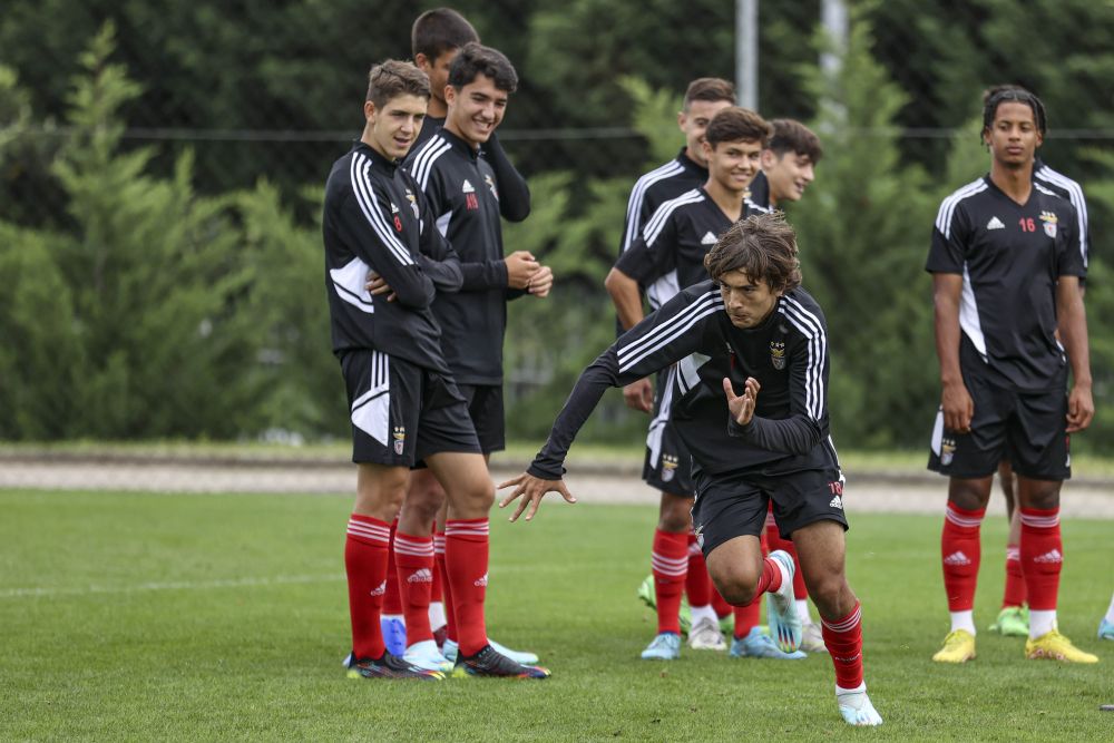 "Aveam 7 ani când m-a luat Benfica!" Povestea lui Miguel Constantinescu, românul care visează să întâlnească trei mari fotbaliști ai lumii_4