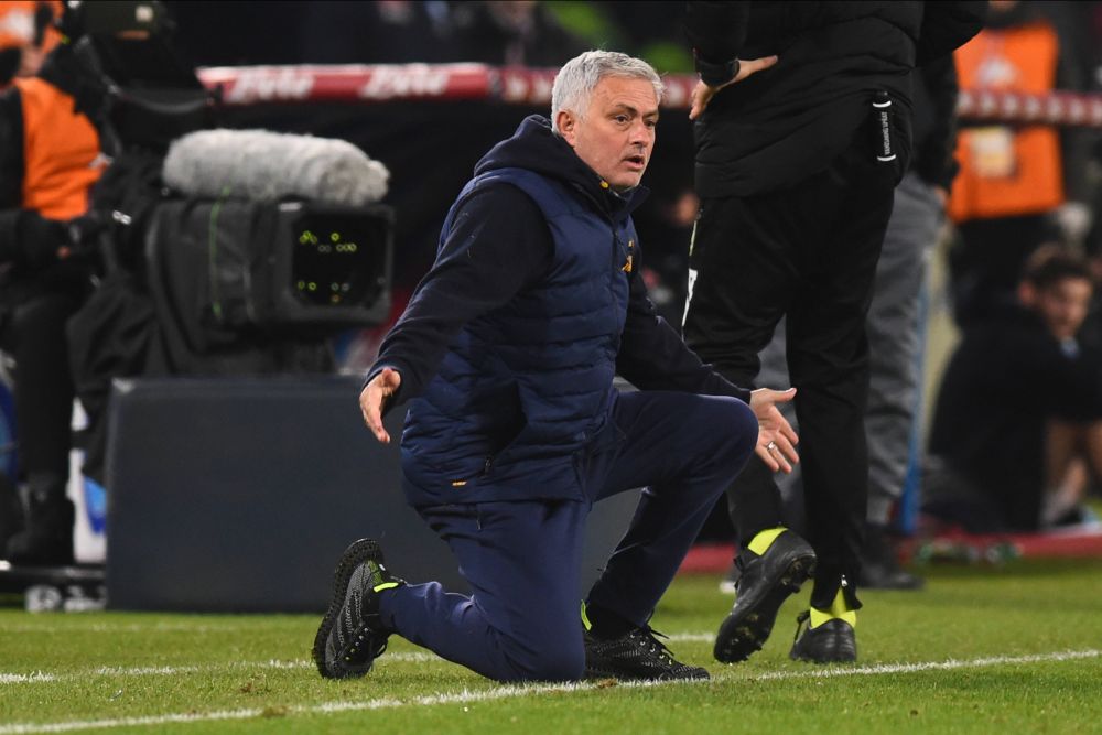 Jose Mourinho și-a pus jucătorii să facă poză de grup după înfrângerea cu Napoli: „Ce ECHIPĂ!” Chipurile lor spun tot_2