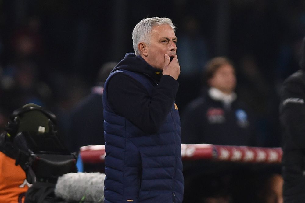 Jose Mourinho și-a pus jucătorii să facă poză de grup după înfrângerea cu Napoli: „Ce ECHIPĂ!” Chipurile lor spun tot_5