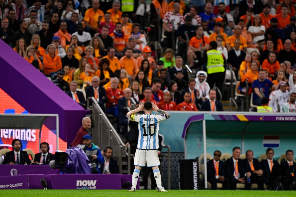 Leo Messi a vorbit despre momentul în care l-a făcut 'prost' pe Weghorst și gestul în fața lui Van Gaal _6