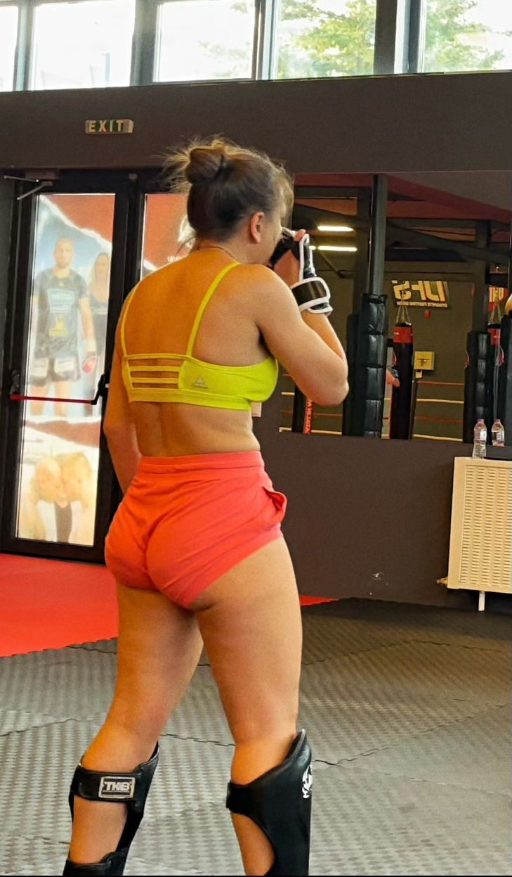 Alice Ardelean, românca din MMA care câștigă o avere din OnlyFans: „80.000 de dolari în două luni!” Meciul care îi poate schimba cariera + Episodul în care a fost dată afară din sală de soțiile geloase_19