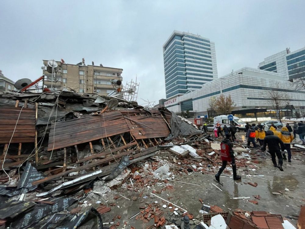 Gaziantep, clubul lui Alexandru Maxim, reacție după cutremurul din Turcia, soldat cu sute de morți și răniți_1