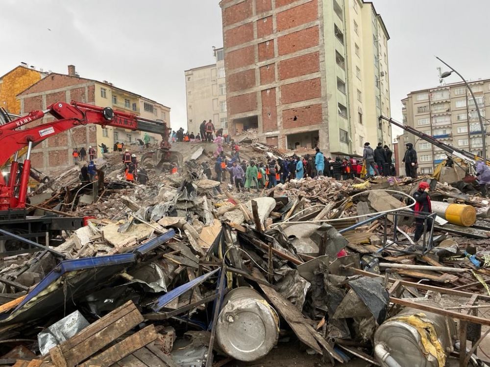 Alexandru Maxim, prima reacție după cutremurul de 7.8 grade pe scara Richter din Gaziantep: „E haos! Oamenii sunt în stradă!”   _1
