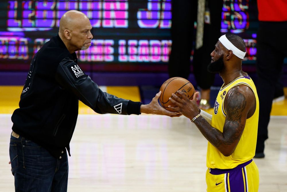 LeBron James, o nouă filă de istorie! A devenit cel mai bun marcator din istoria NBA! Imagini emoționante cu starul lui LA Lakers_11