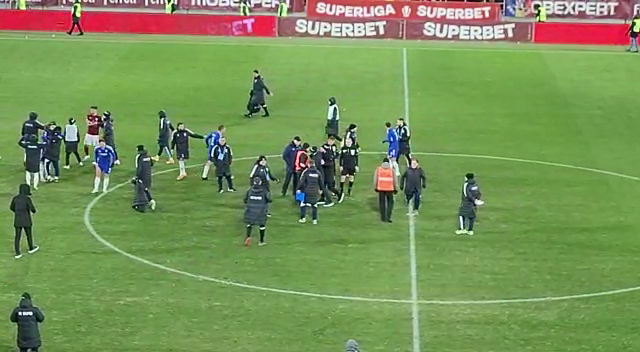 Imaginile care nu s-au văzut la TV: ce a făcut Adrian Mutu imediat după eșecul cu FC U Craiova_8