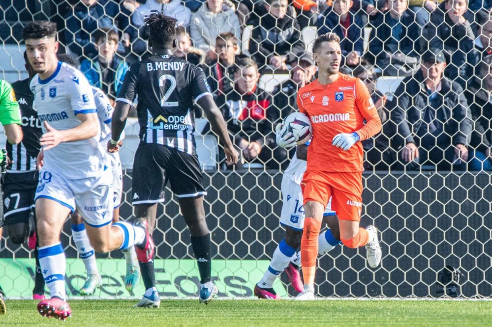Ce a făcut Auxerre, echipa lui Ionuț Radu, cu ultima clasată din Ligue 1_5