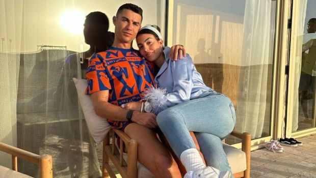 
	Imaginea de milioane de like-uri cu Cristiano Ronaldo și fiica lor cea mică postată de Georgina Rodriguez pe internet: &quot;Îi iubesc&quot;
