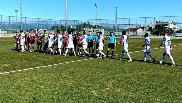 
	Care meci amical? Poli Iași - FK Sarajevo a fost întrerupt în minutul 17 după o încăierare generală!
