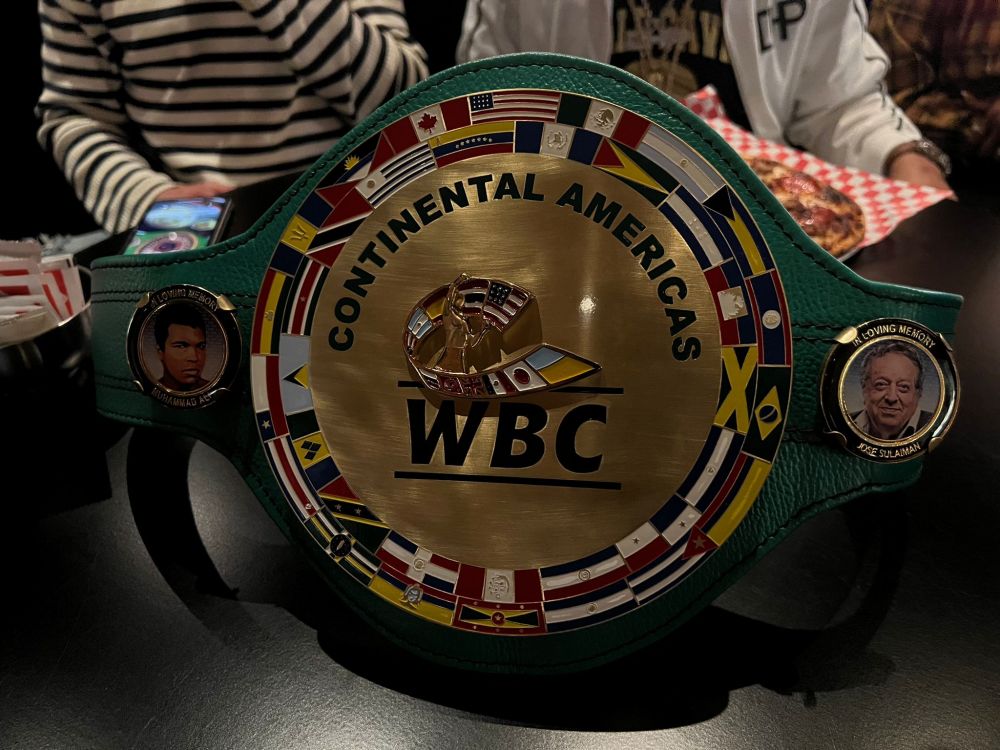 Victorie uriașă pentru Ronald Gavril în sala în care s-a bătut Muhammad Ali! A câștigat WBC Intercontinental American! Prima reacție a românului_13