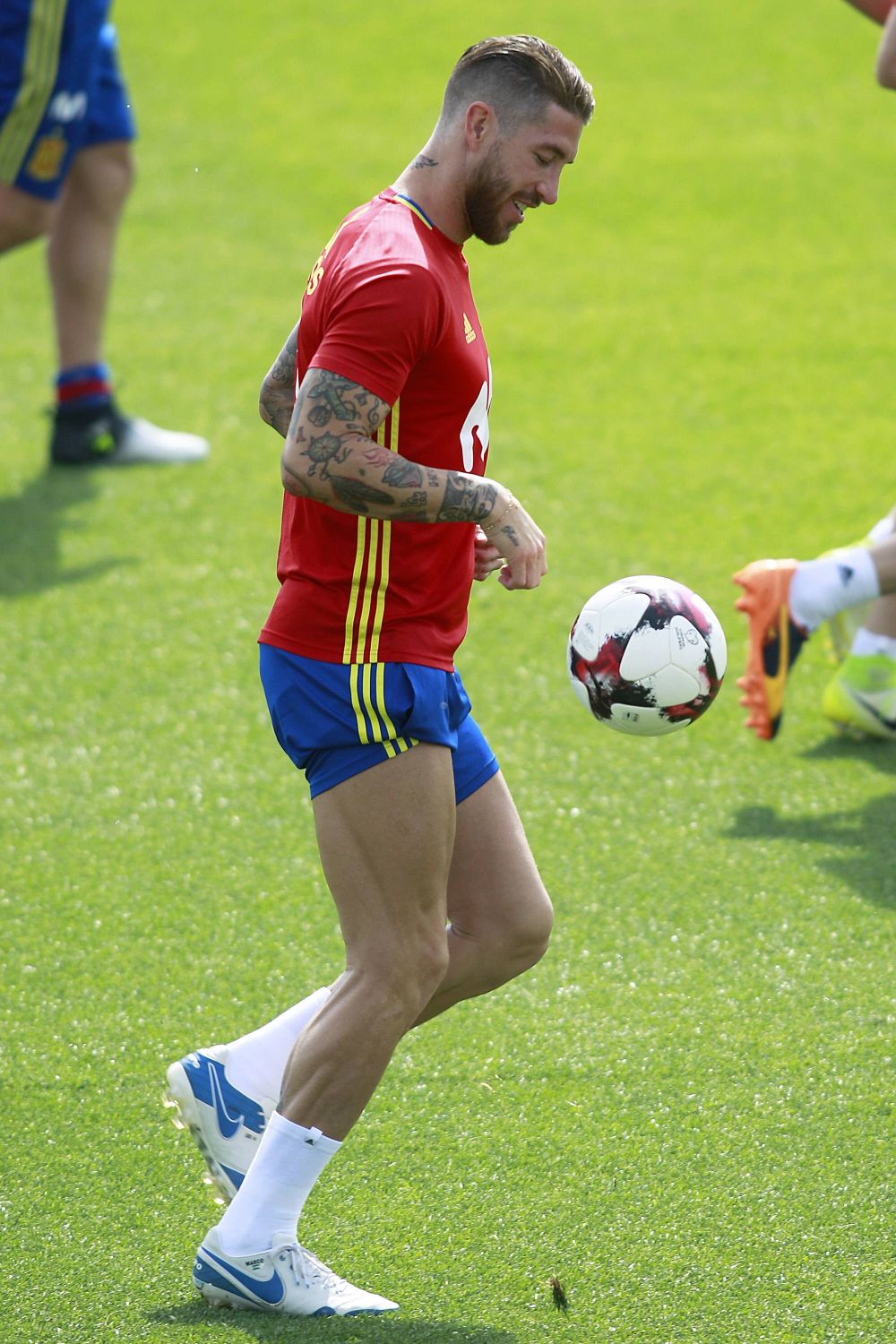 Sergio Ramos s-a retras din națională. Imagini de colecție cu fostul căpitan al Spaniei_18