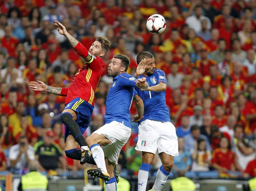 Sergio Ramos s-a retras din națională. Imagini de colecție cu fostul căpitan al Spaniei_24
